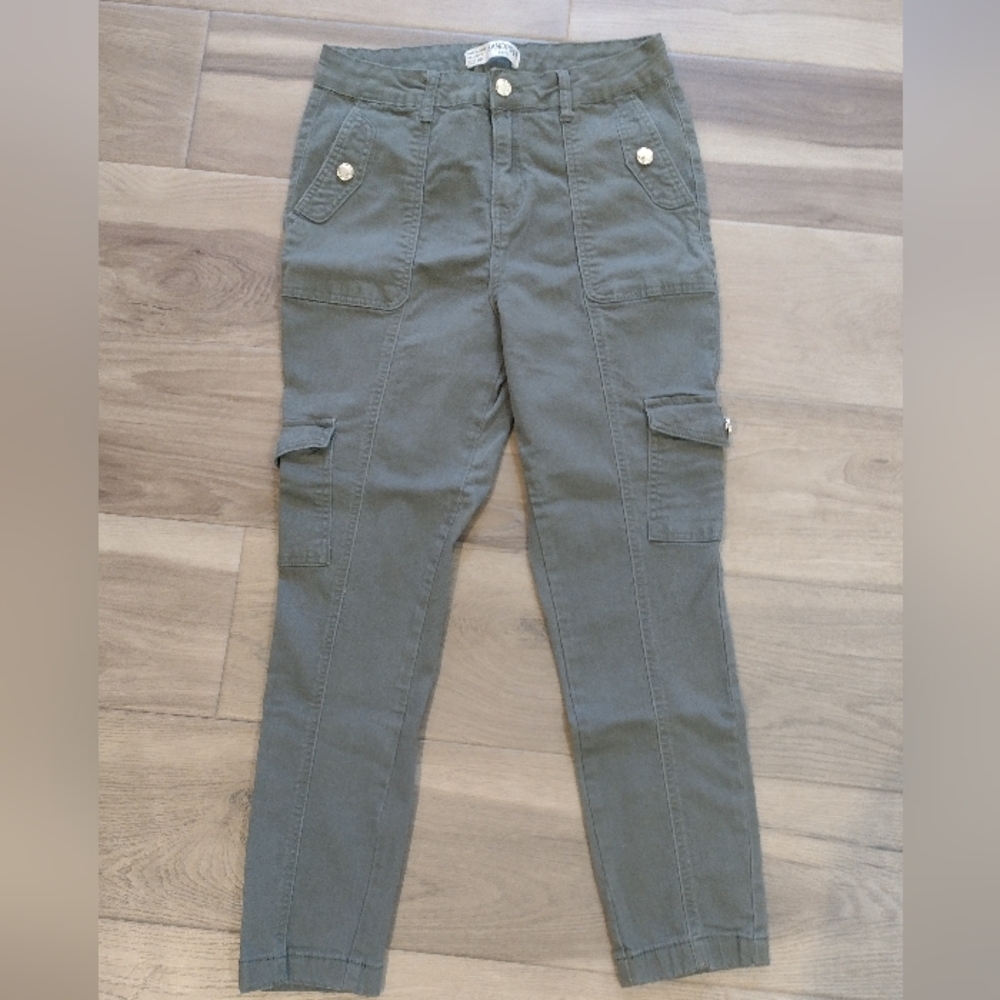 Cargo Pants in Olive Green
